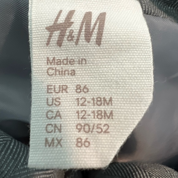 H&M Vest Size 12-18M sweater puff look - Picture 4 of 4